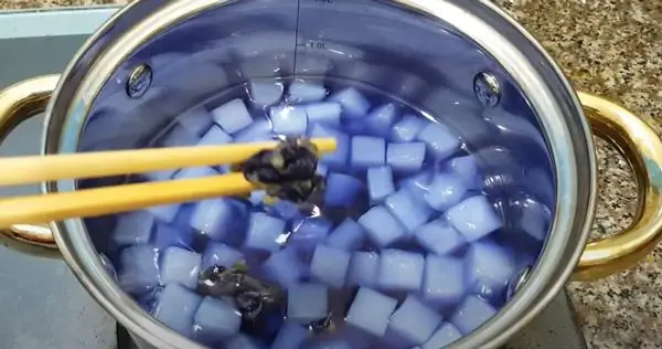 3. Cách nấu thạch dừa thô hoa đậu biếc 3. Cách nấu thạch dừa thô hoa đậu biếc