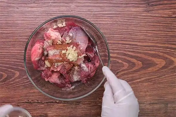 Cách Nấu Thịt Bò Sốt Vang Cà Chua Chuẩn Vị, Mềm Ngon