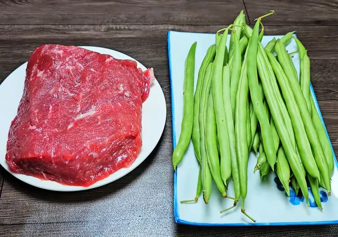 Cách Nấu Thịt Bò Xào Đậu Cô Ve Mềm Ngon Đậm Đà Chuẩn Vị