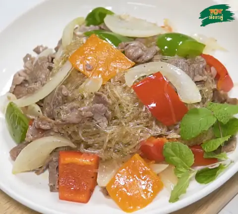 Hướng Dẫn Chi Tiết Cách Nấu Thịt Bò Xào Ớt Chuông Ngon Đậm Đà