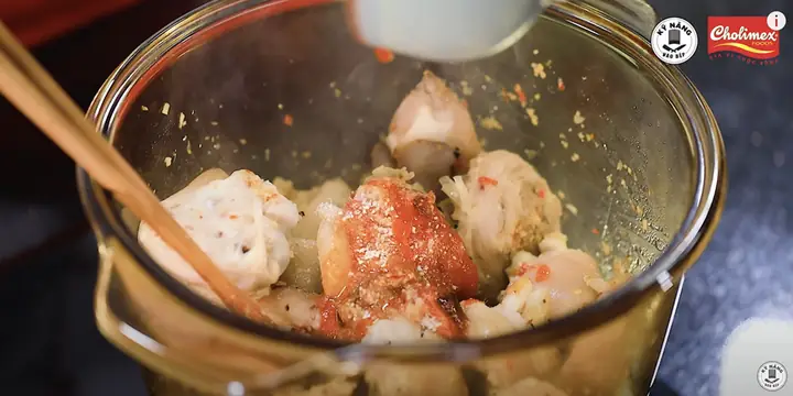 Cách Nấu Thịt Chân Giò Kho Sả Ớt: Công Thức Đơn Giản