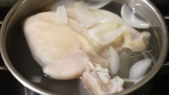 Cách Nấu Thịt Đông Tai Heo Giòn Ngon, Trong Vắt Chuẩn Vị Tết