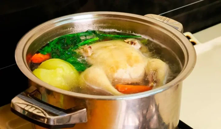 cách nấu thịt gà già nhanh mềm