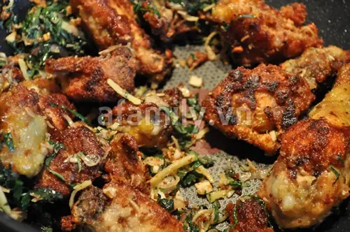 Cách Nấu Thịt Gà Rang Thơm Ngon Đậm Đà Chuẩn Vị Gia Đình