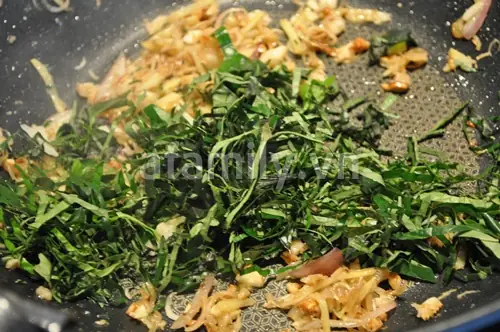 Cách Nấu Thịt Gà Rang Thơm Ngon Đậm Đà Chuẩn Vị Gia Đình