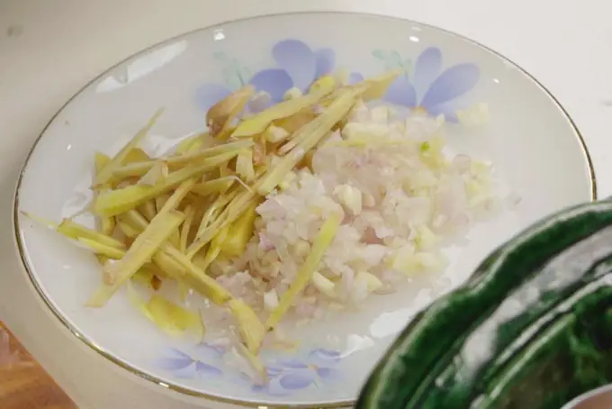 Cách Nấu Thịt Gà Xào Sả Ớt Thơm Ngon Đậm Đà Chuẩn Vị