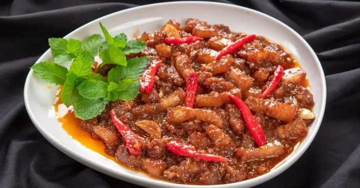 Hướng Dẫn Cách Nấu Thịt Kho Mắm Ruốc Sả Đậm Đà Khó Cưỡng