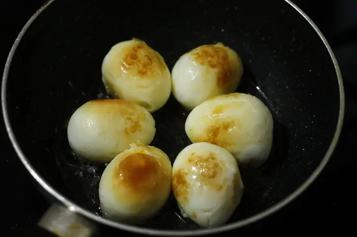 Hướng dẫn cách làm thịt kho tàu với gói gia vị thơm ngon đậm đà