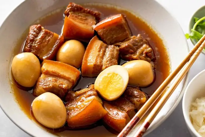 Cách Nấu Thịt Kho Tàu Mềm Ngon Chuẩn Vị Gia Đình