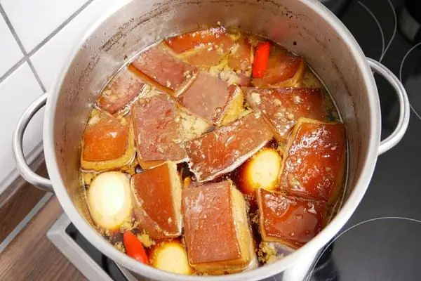 Cách Nấu Thịt Kho Tàu Miền Trung Chuẩn Vị Gia Đình Cách Nấu Thịt Kho Tàu Miền Trung Chuẩn Vị Gia Đình