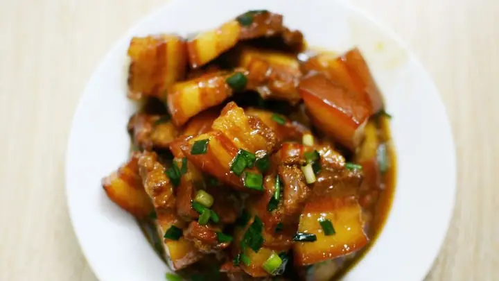 Cách Nấu Thịt Kho Tàu Nước Cốt Dừa Thơm Ngon, Đậm Vị