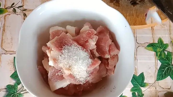 Hướng Dẫn Chi Tiết Cách Nấu Thịt Kho Trám Thơm Ngon, Đậm Đà