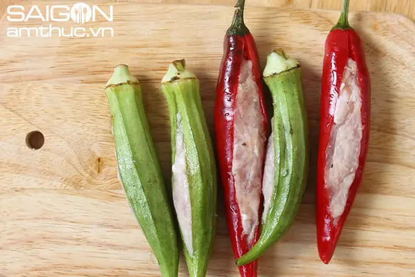 Làm sao để nấu thịt kho trứng nước dừa mềm ngon, đậm đà? Làm sao để nấu thịt kho trứng nước dừa mềm ngon, đậm đà?