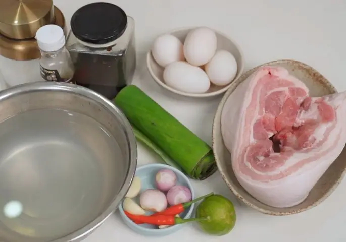 Hướng Dẫn Chi Tiết Cách Nấu Thịt Lợn Kho Ngon Chuẩn Vị