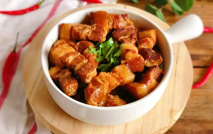 Cách Nấu Thịt Lợn Nhừ Mềm Ngọt Tự Nhiên, Chuẩn Vị Gia Đình