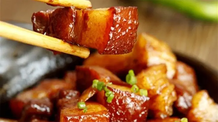 Hướng Dẫn Chi Tiết Cách Nấu Thịt Mặn Ngọt Đậm Đà Tại Nhà