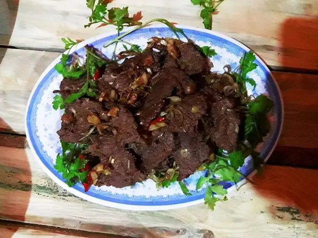 Cách Nấu Thịt Ngựa Xào Rau Răm Thơm Ngon, Đậm Đà Chuẩn Vị