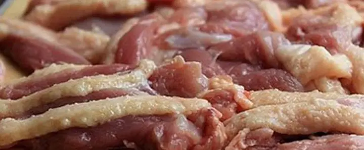 Hướng Dẫn Chi Tiết Cách Nấu Thịt Vịt Xào Sả Ớt Đậm Đà