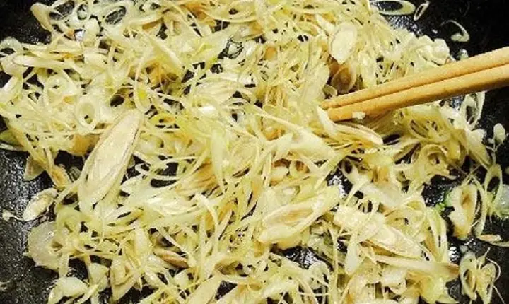 Hướng Dẫn Chi Tiết Cách Nấu Thịt Vịt Xào Sả Ớt Đậm Đà