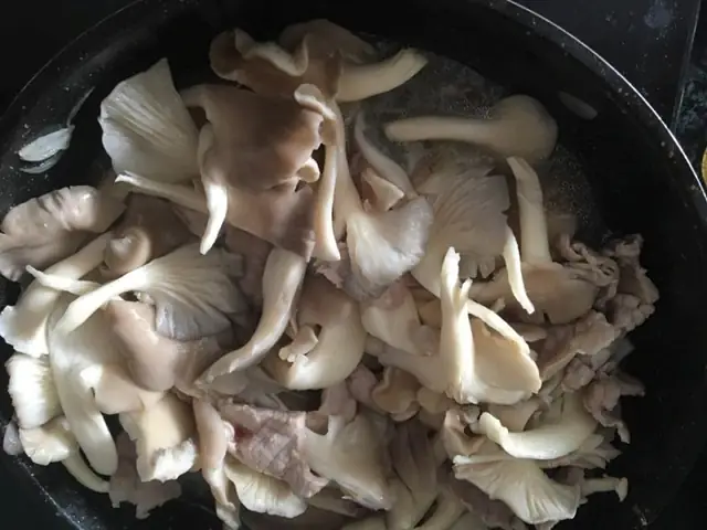 Hướng dẫn cách nấu thịt với nấm chi tiết, chuẩn vị