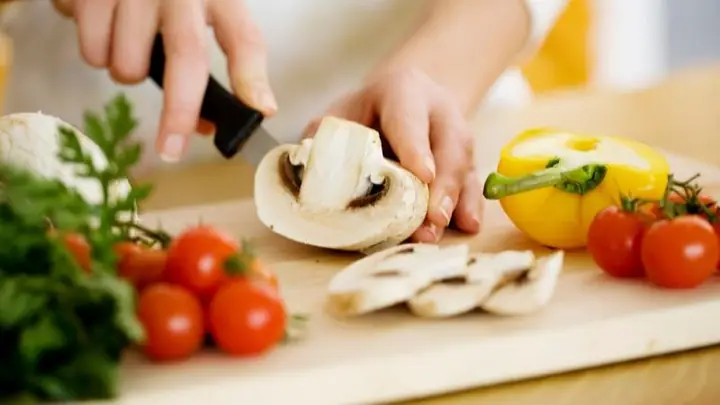 Cách Nấu Thức Ăn Dặm Cho Bé Đúng Chuẩn, Đầy Đủ Dinh Dưỡng