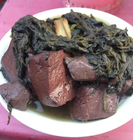 Cách Nấu Tiết Bò Lá Ngải Ngon Chuẩn Vị, Hết Mùi Tanh Khó Chịu Cách Nấu Tiết Bò Lá Ngải Ngon Chuẩn Vị, Hết Mùi Tanh Khó Chịu