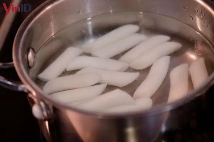 Cách Nấu Tokbokki Phô Mai Gói Chuẩn Vị Hàn Quốc Tại Nhà