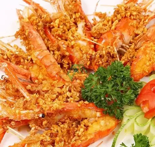 Tôm cháy tỏi thơm ngon, giòn rụm Tôm cháy tỏi thơm ngon, giòn rụm