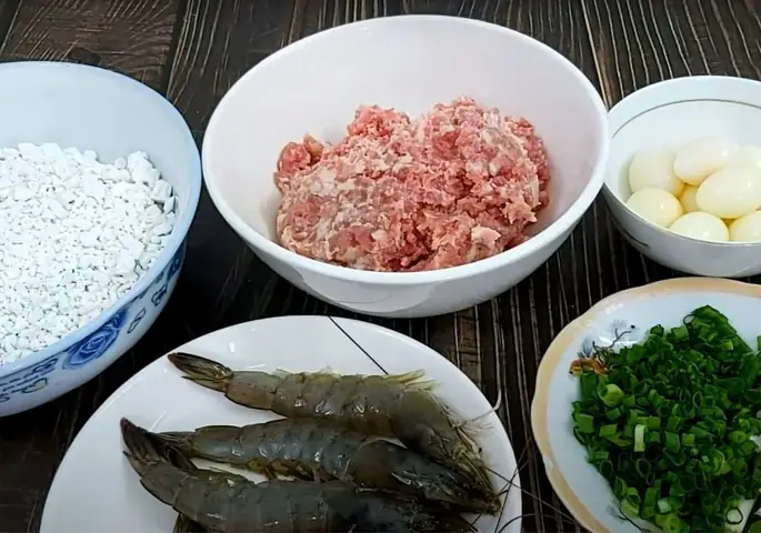 Cách Nấu Tôm Với Thịt Ngon Đậm Đà: Bí Quyết Từ Chuyên Gia Bếp Cách Nấu Tôm Với Thịt Ngon Đậm Đà: Bí Quyết Từ Chuyên Gia Bếp