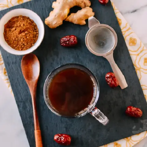 Tại sao nên lựa chọn trà gừng táo đỏ cho ngày lạnh?