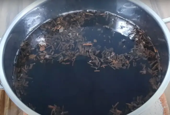 Bước 1: Ủ trà đen