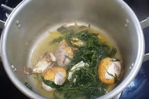 cách nấu trứng vịt lộn ngải cứu cách nấu trứng vịt lộn ngải cứu