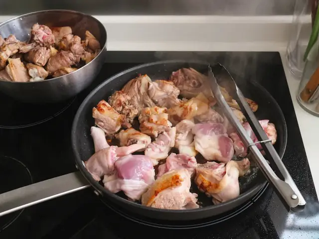 Cách làm vịt om bia: Cách làm vịt om bia: