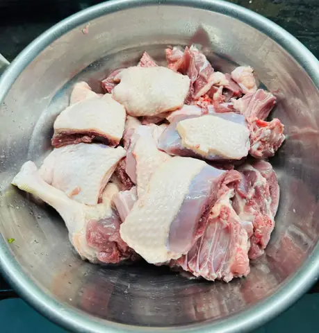 Cách Nấu Vịt Om Sấu Rau Muống Thơm Ngon Đậm Đà