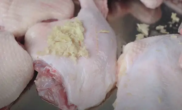 Hướng Dẫn Cách Nấu Vịt Quay Tiềm Thuốc Bắc Thơm Ngon Tại Nhà