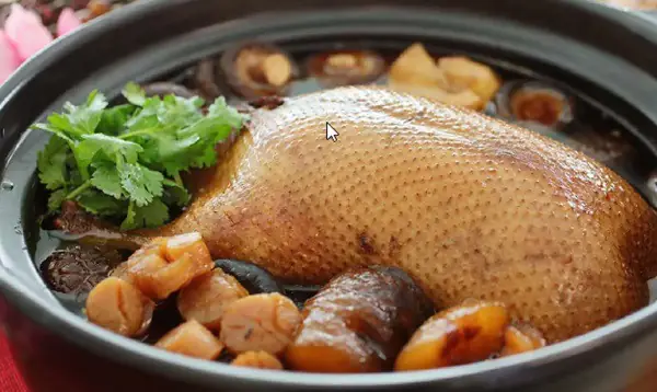 Hướng dẫn chi tiết cách nấu vịt tiềm tại nhà thơm ngon, bổ dưỡng