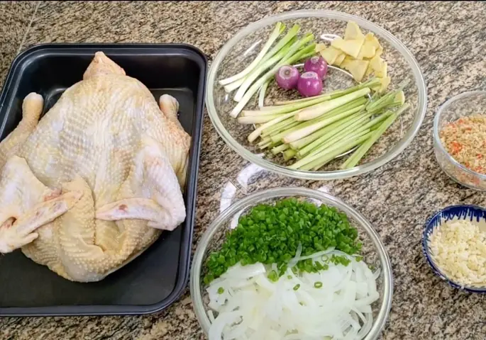 Cách Nấu Xáo Gà Ăn Với Bún Chuẩn Vị, Thơm Ngon Hấp Dẫn Cách Nấu Xáo Gà Ăn Với Bún Chuẩn Vị, Thơm Ngon Hấp Dẫn