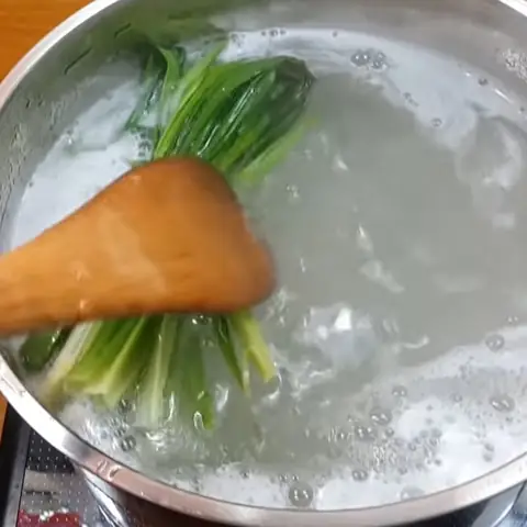 Cách Nấu Xôi Bắp Bào Nước Cốt Dừa Dẻo Thơm Béo Ngậy Tại Nhà