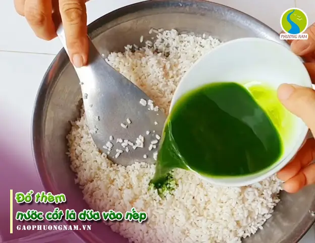 Cách Nấu Xôi Lá Dứa Có Màu Xanh Tự Nhiên, Dẻo Thơm Khó Cưỡng