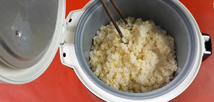 Hướng Dẫn Chi Tiết Cách Nấu Xôi Đậu Ngon Dẻo Bùi Tại Gia