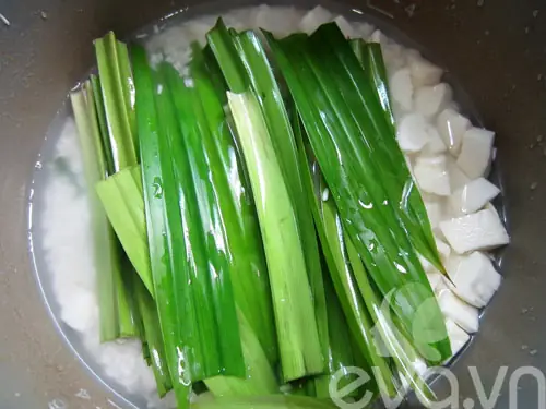 Cách Nấu Xôi Khoai Mì Dẻo Thơm Chuẩn Vị Tại Nhà