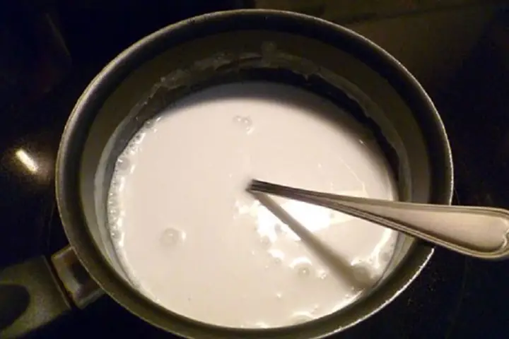 Hướng Dẫn Chi Tiết Cách Nấu Xôi Lá Dứa Bằng Nồi Cơm Điện Tại Nhà Hướng Dẫn Chi Tiết Cách Nấu Xôi Lá Dứa Bằng Nồi Cơm Điện Tại Nhà