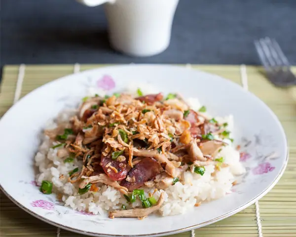 Cách Nấu Xôi Mặn Lạp Xưởng Thơm Ngon Chuẩn Vị Tại Nhà