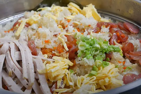 Sơ chế nếp và nấu xôi mặn Sơ chế nếp và nấu xôi mặn