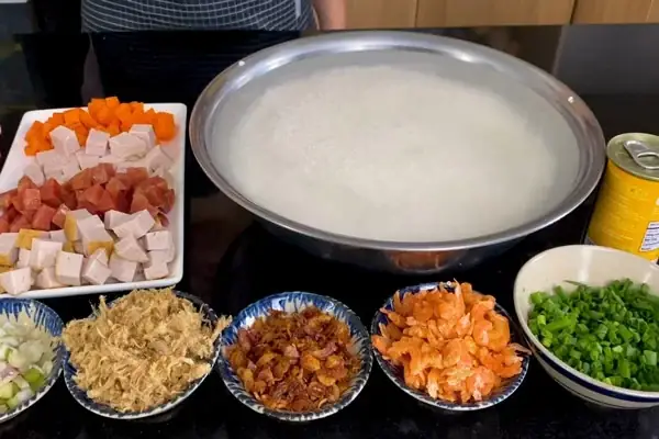 Hướng Dẫn Chi Tiết Cách Nấu Xôi Mặn Trộn Thơm Ngon Tại Nhà