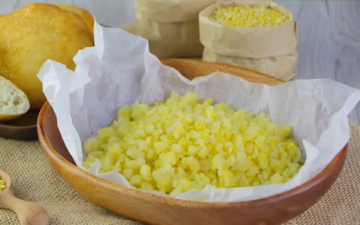 Hướng Dẫn Chi Tiết Cách Nấu Xôi Màu Xanh Lá Dứa Thơm Ngon, Dẻo Mềm