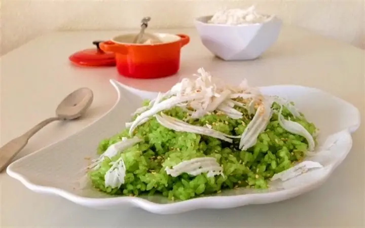 Hướng Dẫn Chi Tiết Cách Nấu Xôi Màu Xanh Lá Dứa Thơm Ngon, Dẻo Mềm