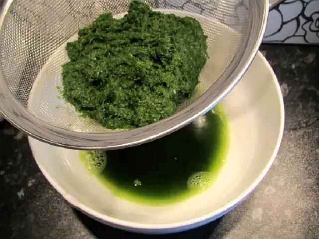 Hướng Dẫn Chi Tiết Cách Nấu Xôi Màu Xanh Lá Dứa Thơm Ngon, Dẻo Mềm