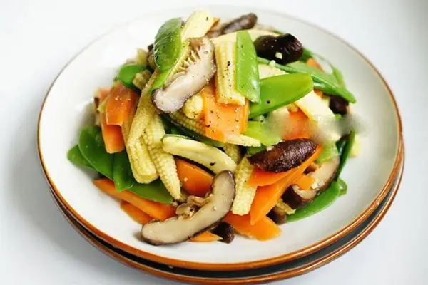 Cách Nấu Xôi Ngô Đậu Hà Lan Ngon Dẻo Thơm Lừng Ai Cũng Mê