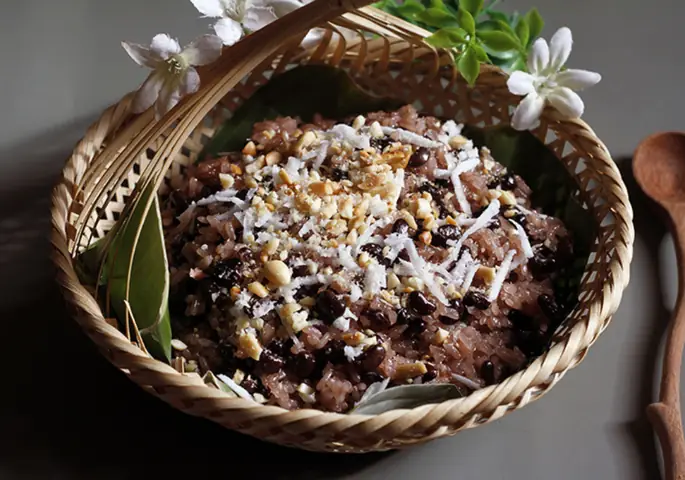 Hướng Dẫn Cách Nấu Xôi Ngọt Đậu Đen Thơm Ngon, Dẻo Mịn Tại Nhà